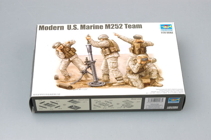 00423 - Trumpeter - 1/35 Modern U.S.Marine M252 Team (4 Figures)