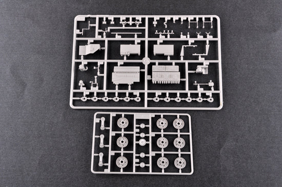 01024- Trumpeter - 1/35 - Ex-Soviet 2P19 Launcher w/R-17 Missile(SS-1C SCUD B)of 8K14 Missile System