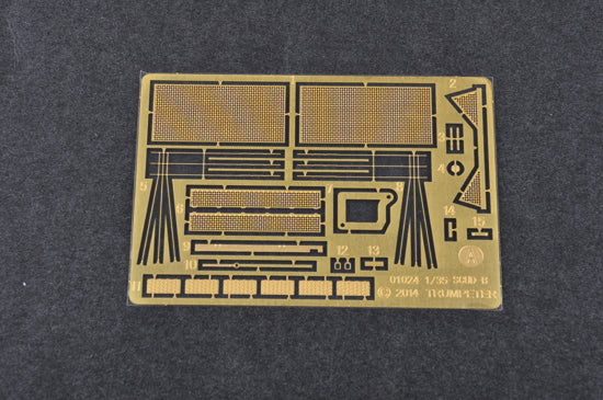 01024- Trumpeter - 1/35 - Ex-Soviet 2P19 Launcher w/R-17 Missile(SS-1C SCUD B)of 8K14 Missile System