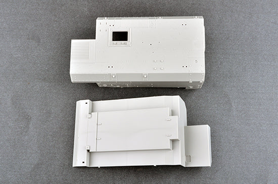 01063- Trumpeter - 1/35 - US Army M4 Command and Control Vehicle (C2V)