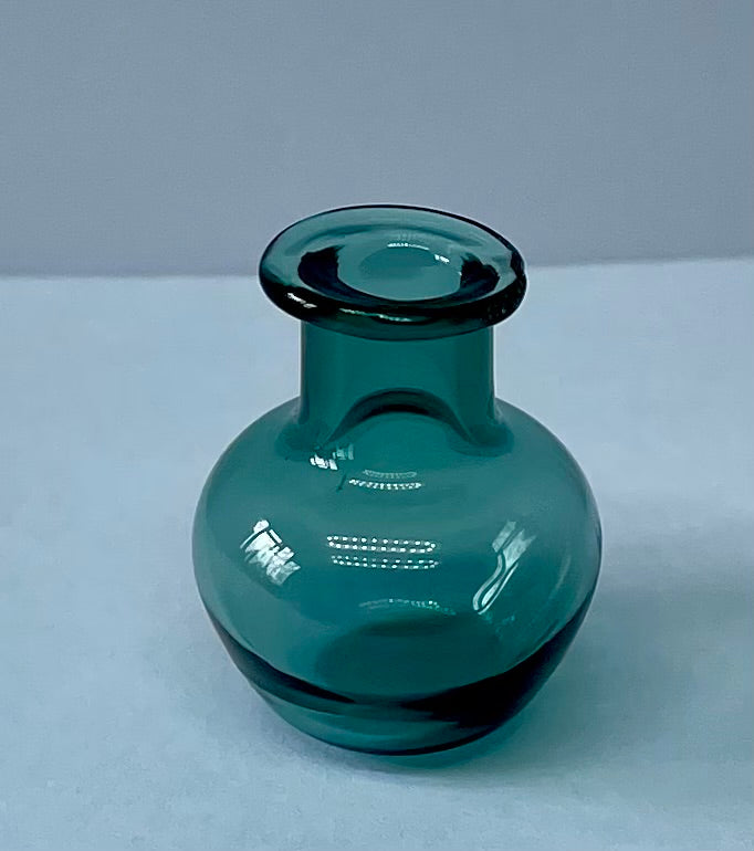 1:12 - Mini Glass Vase - sold each - Style 1