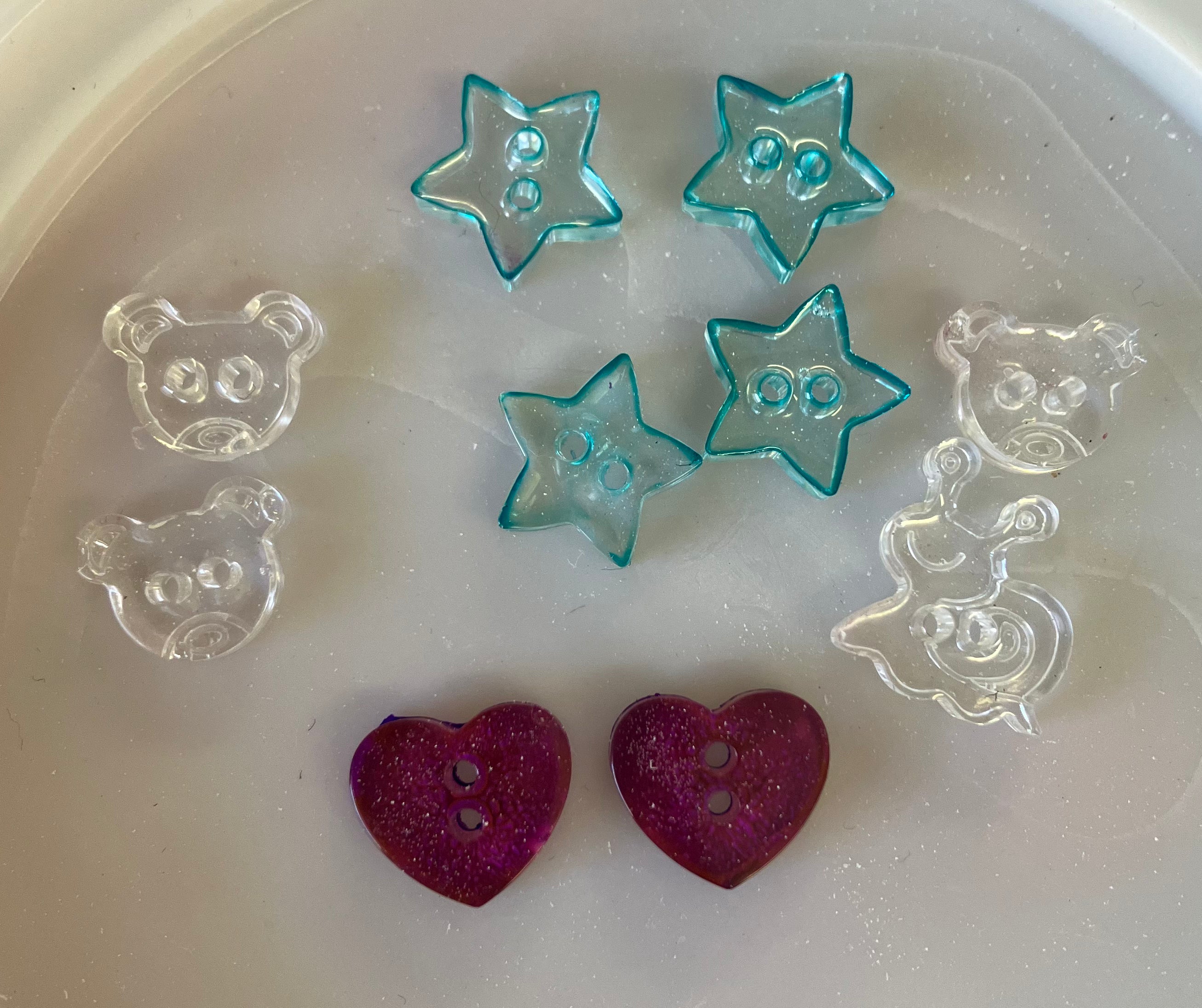 C035 - Buttons Mould - 9.3CM X 8.5CM