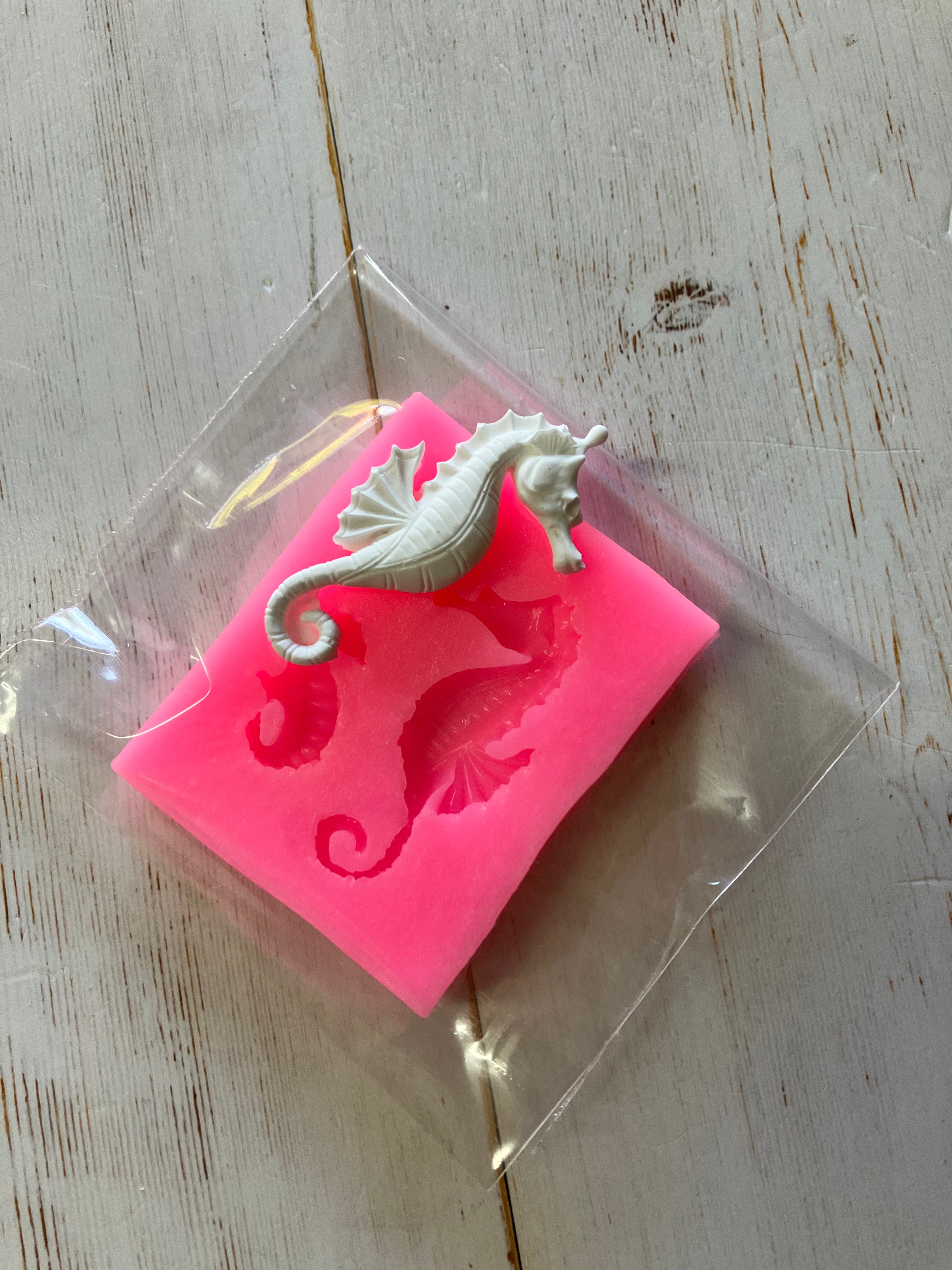 C071 - Sea Horse Mould x 2