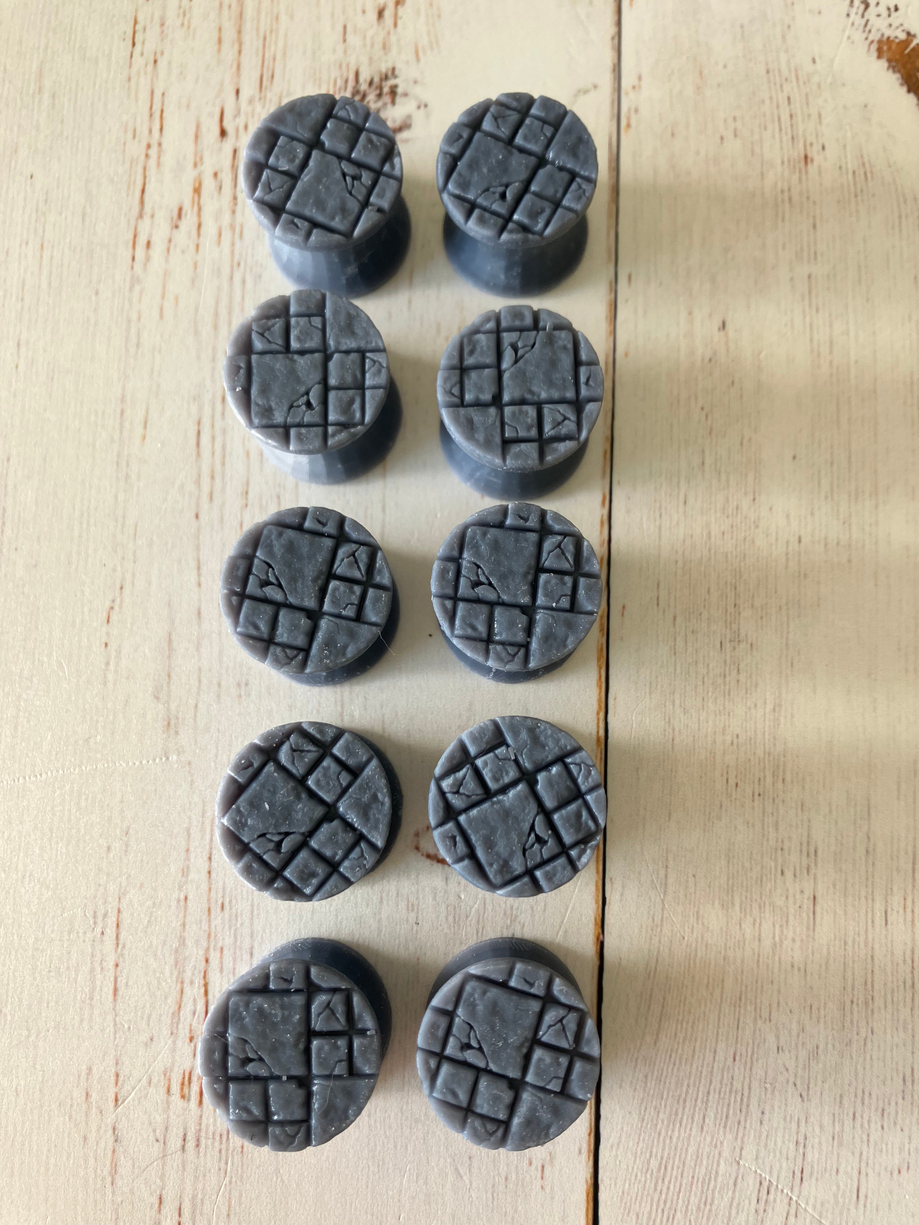 Paving Stone Topper (Fits Vallejo 18 ml  bottles) (10 pieces)