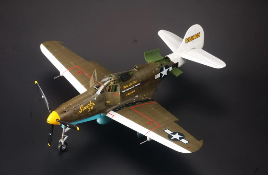 KH32013 - US Marines Bell P-39Q/N "Airacobra" Fighter