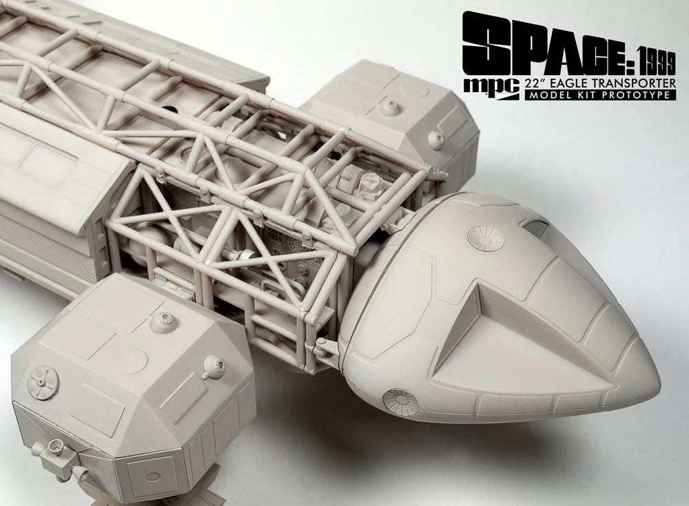 MPC825 - 1:48 Space 1999 Eagle