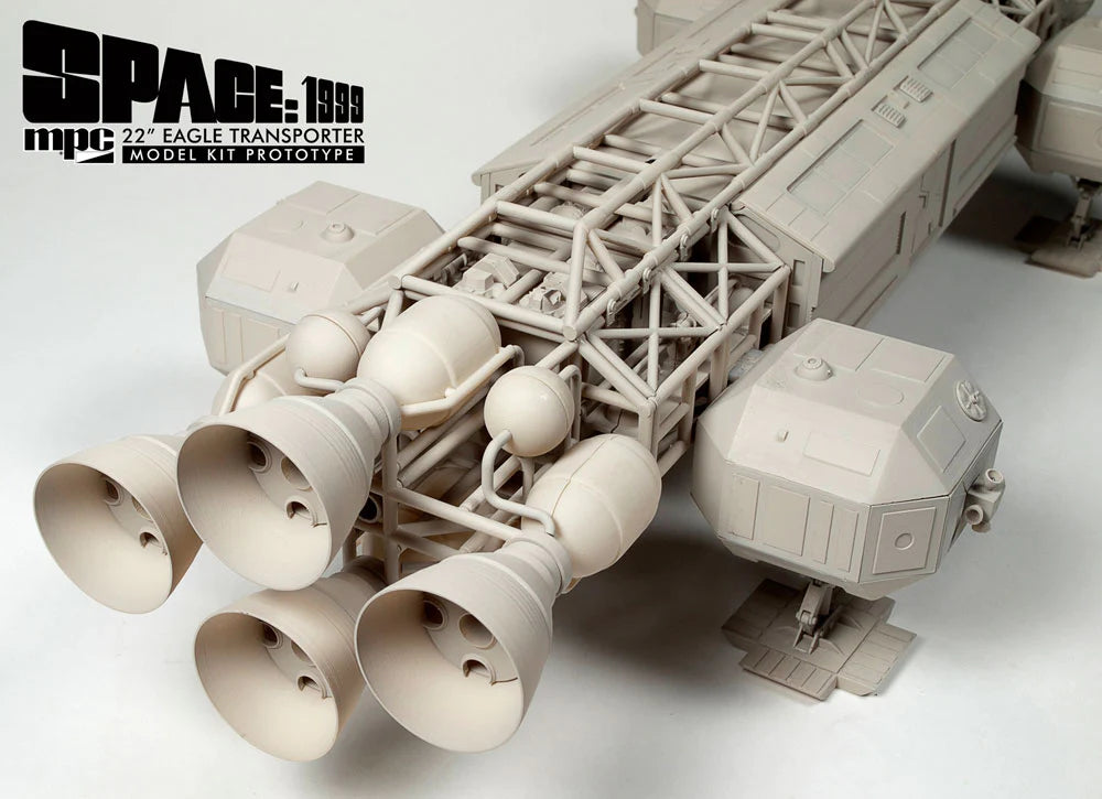 MPC825 - 1:48 Space 1999 Eagle