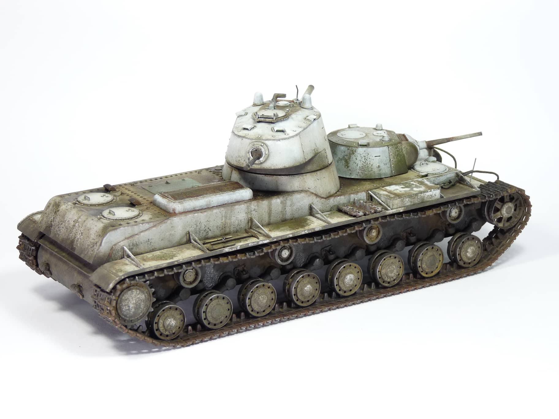 TAK2112 - Takom 1/35 Soviet "SMK" Heavy Tank