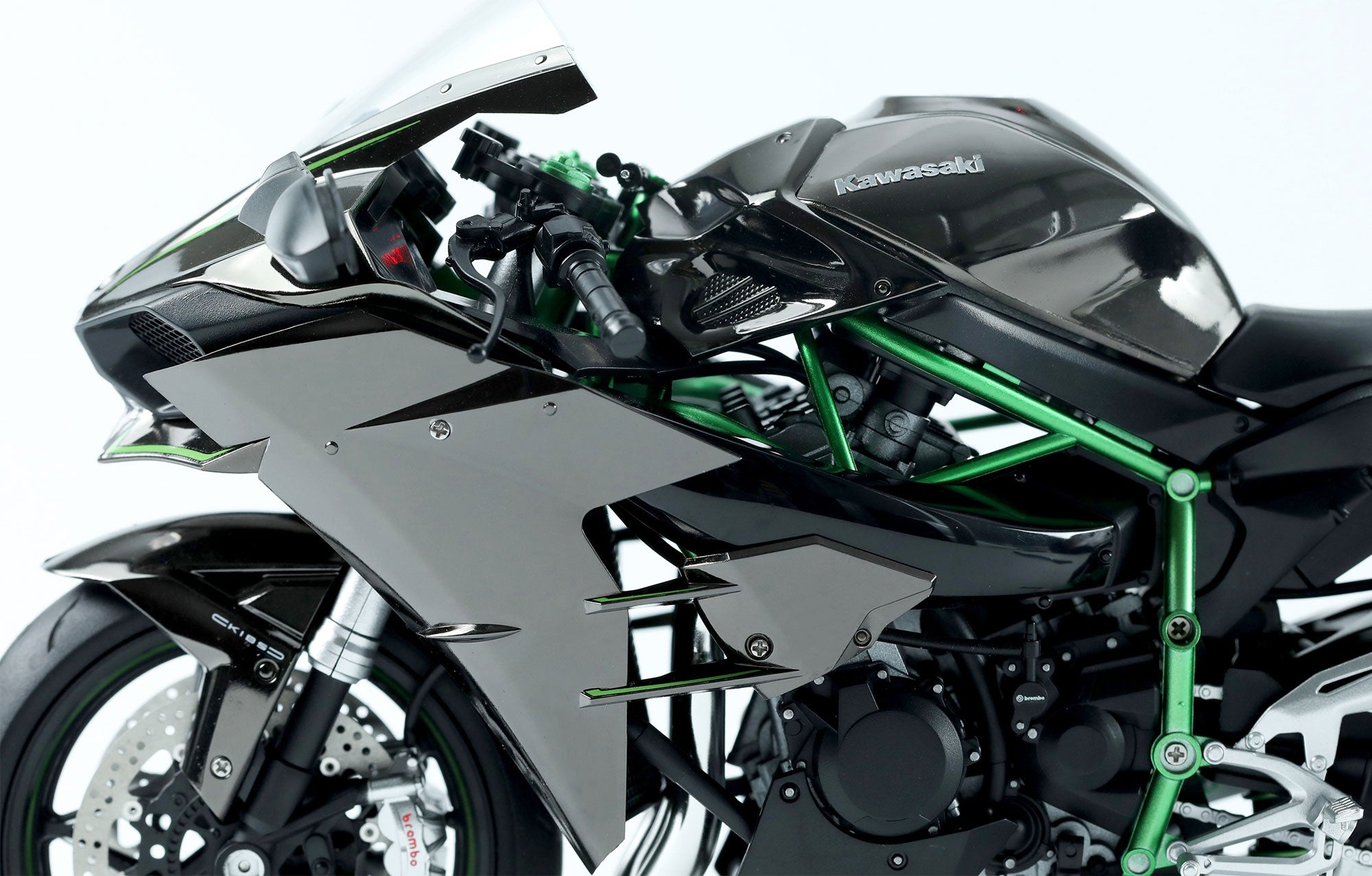 MM MT-002S - 1/9 Kawasaki Ninja H2 (Pre-coloured )