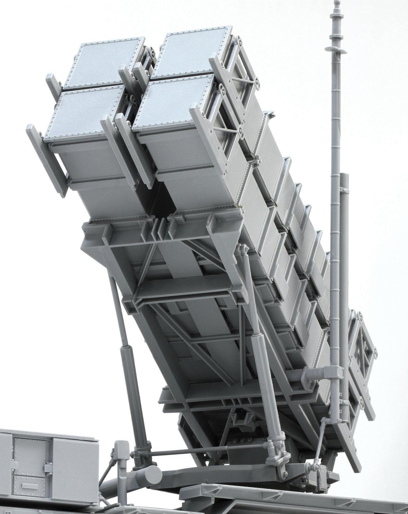 DR3604 - 1/35 MIM-104C Patriot