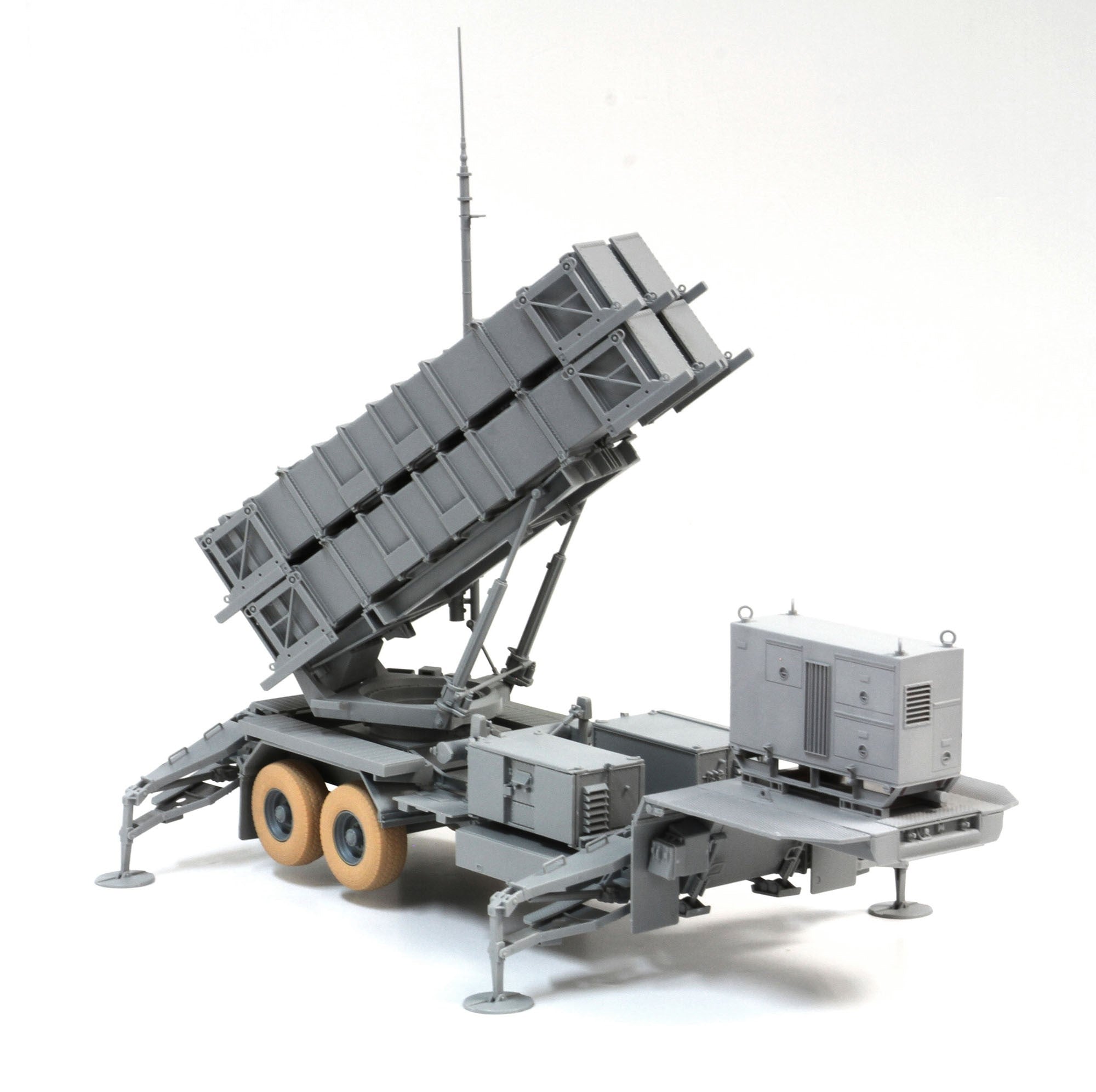 DR3604 - 1/35 MIM-104C Patriot