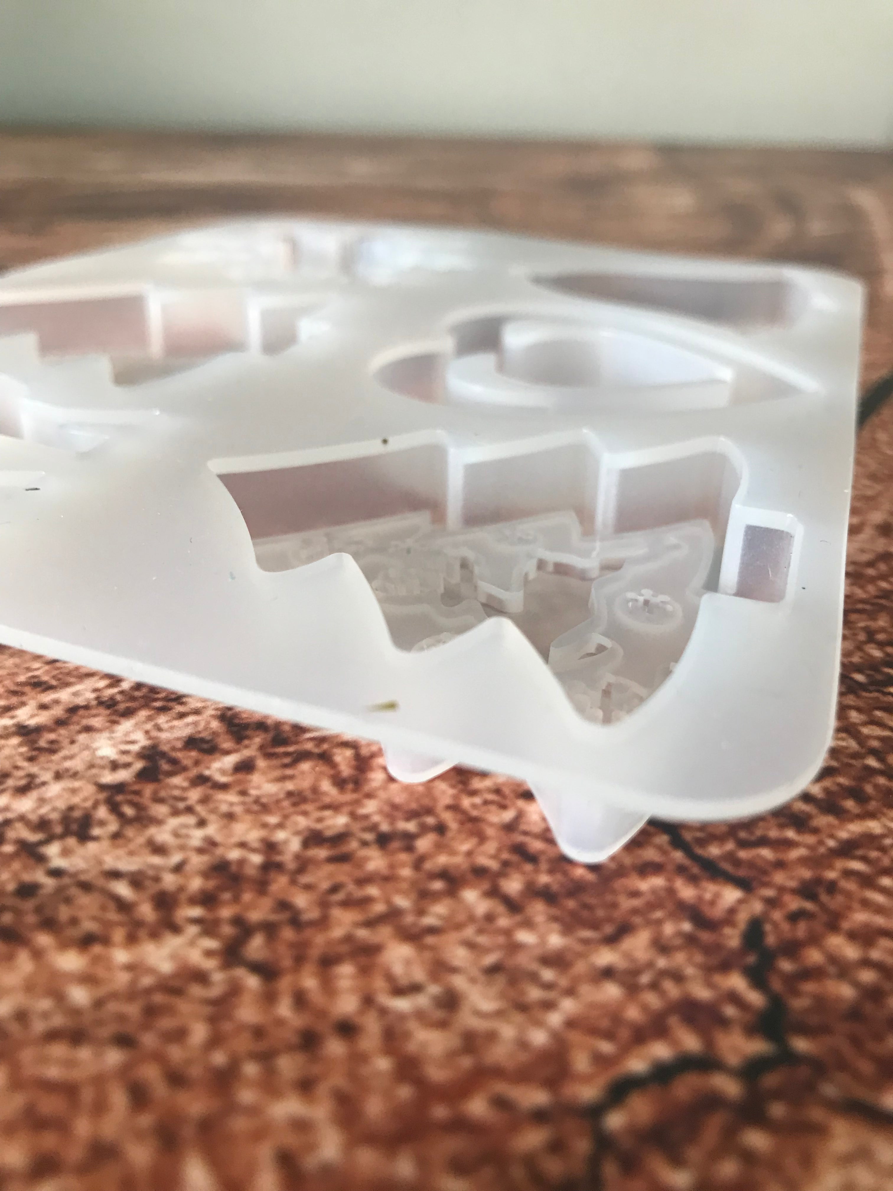 C013 - Christmas Silicone Mould - Deep (6 shapes)