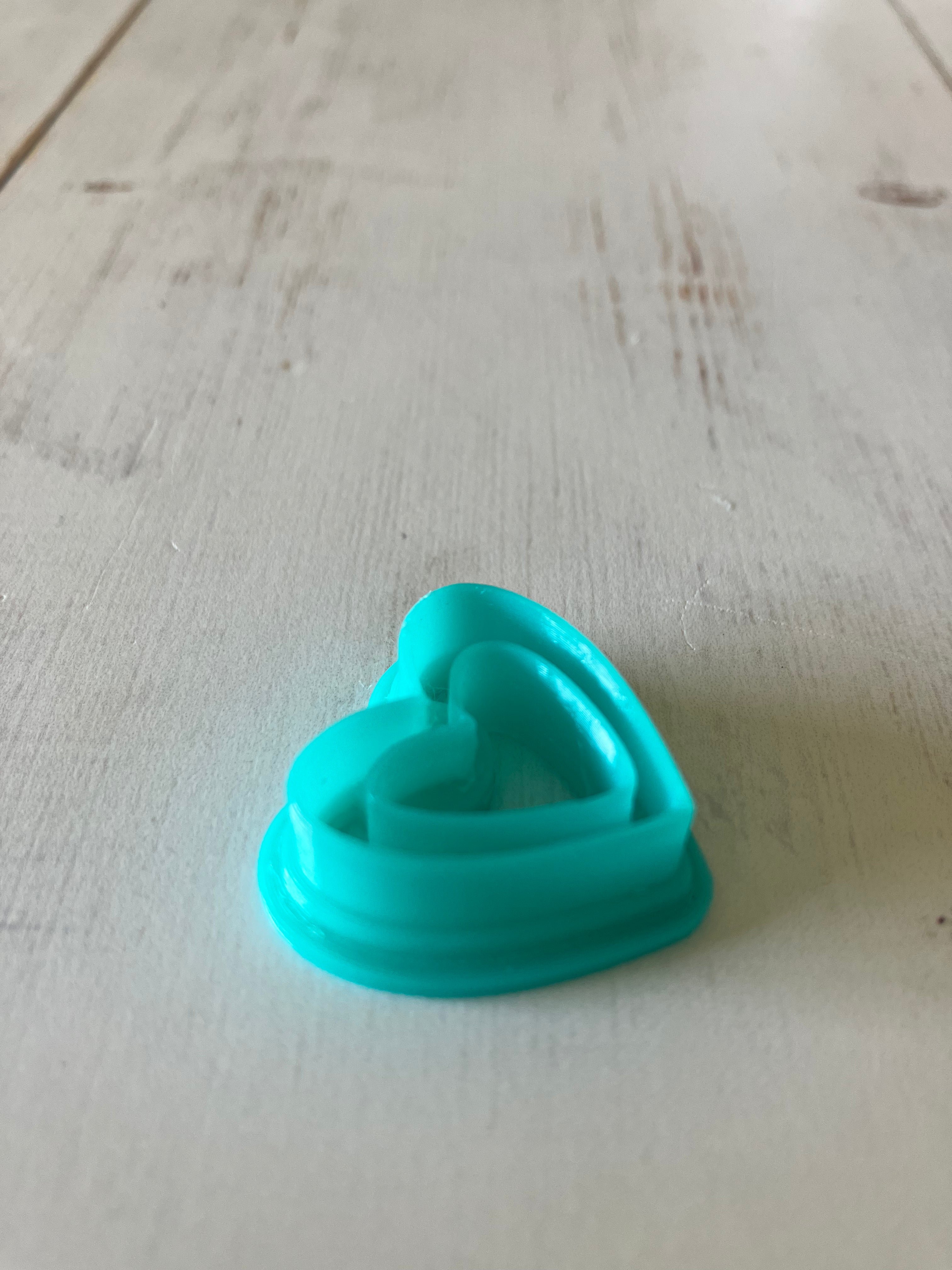 3D Gizmo's - Embossed Heart (1 cutter)