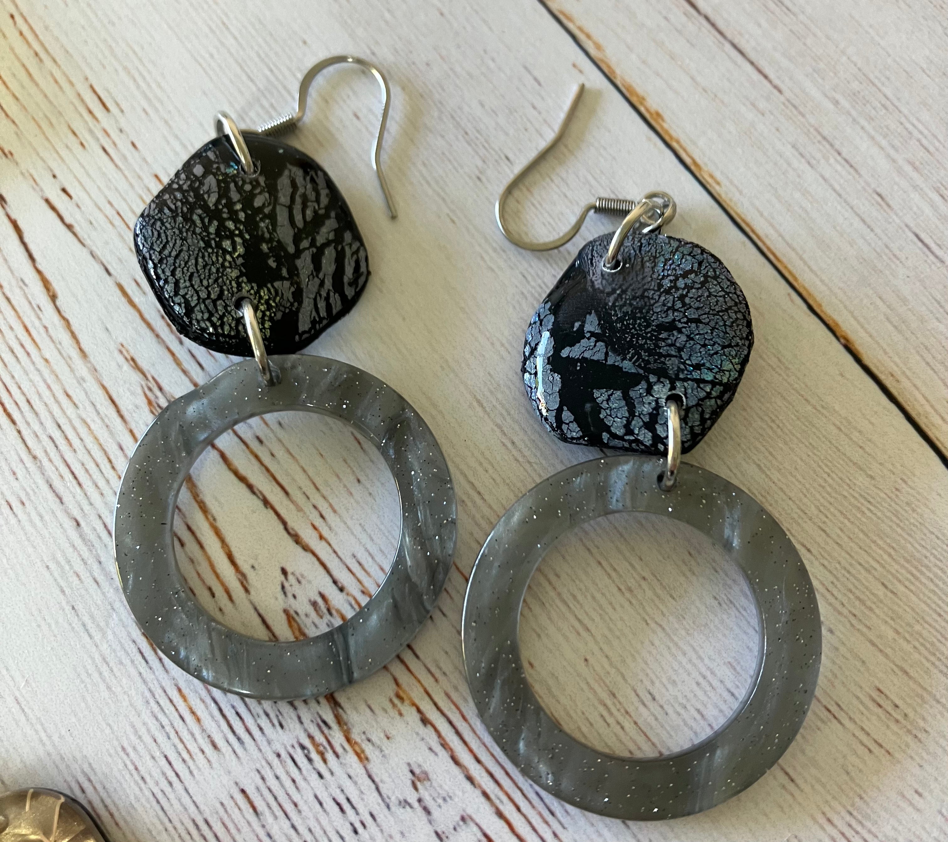 Acetate Resin Finding set - Round Grey ( 1 Pair)