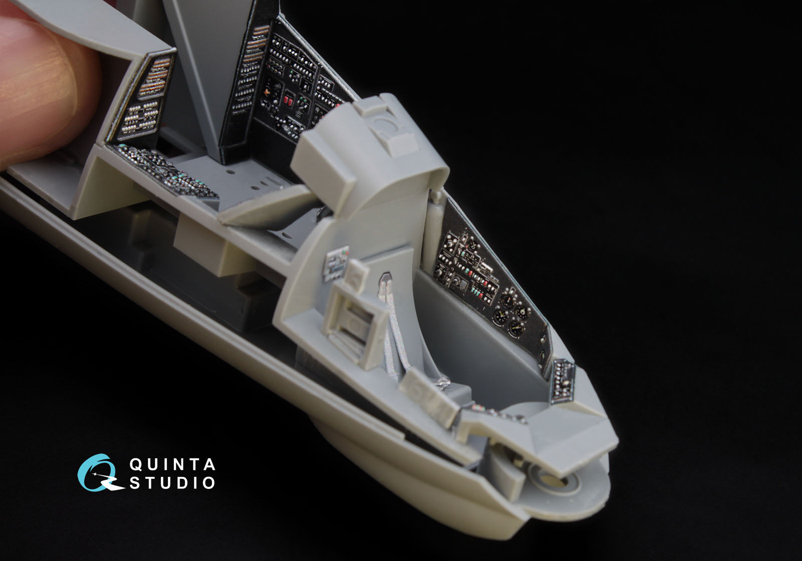 Quinta Studio - 1/48 Mi-24V NATO (black panels) - QD48036 for Zvezda kit