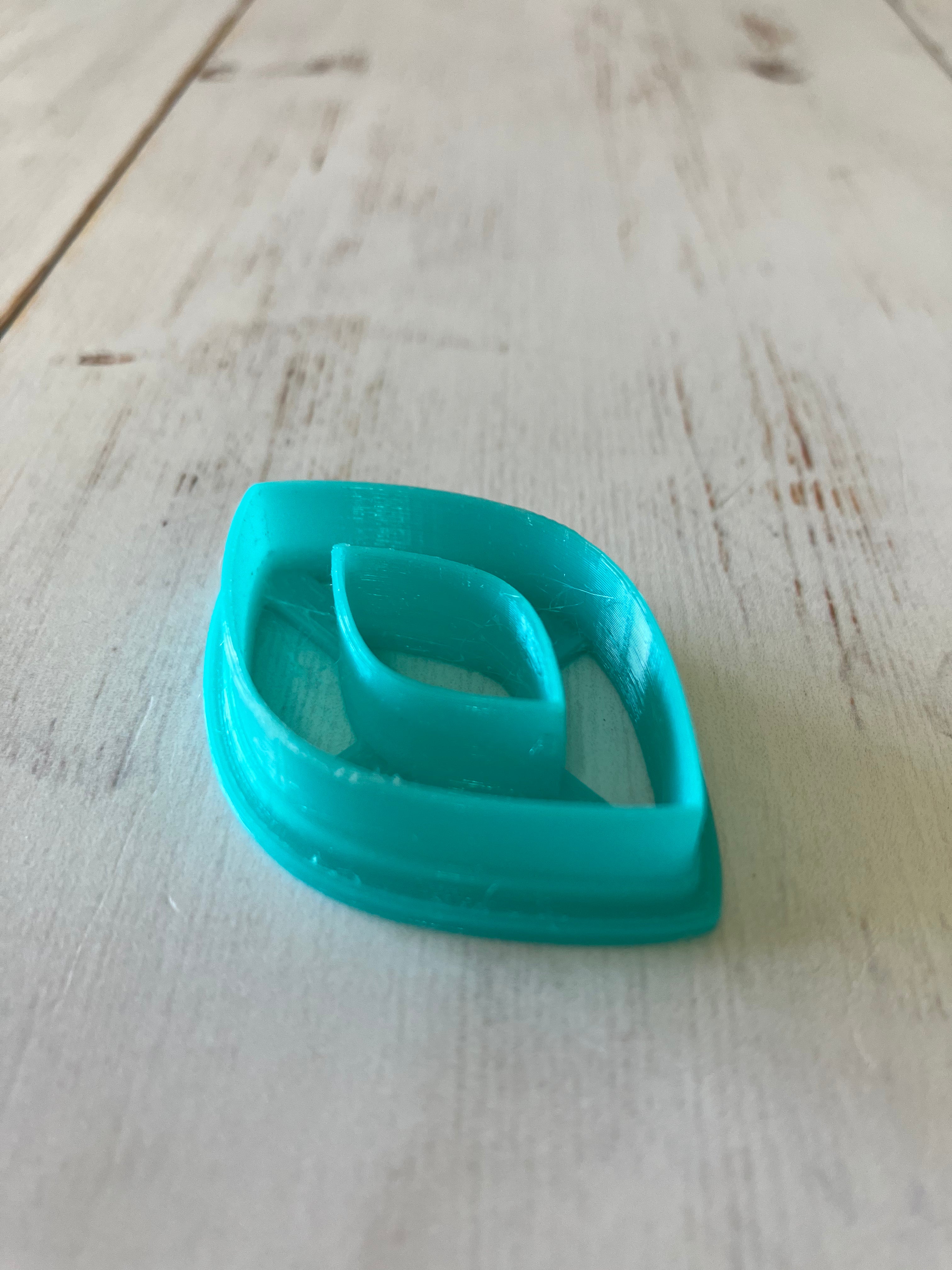 3D Gizmo's -  Pointed Oval Donut Cutter