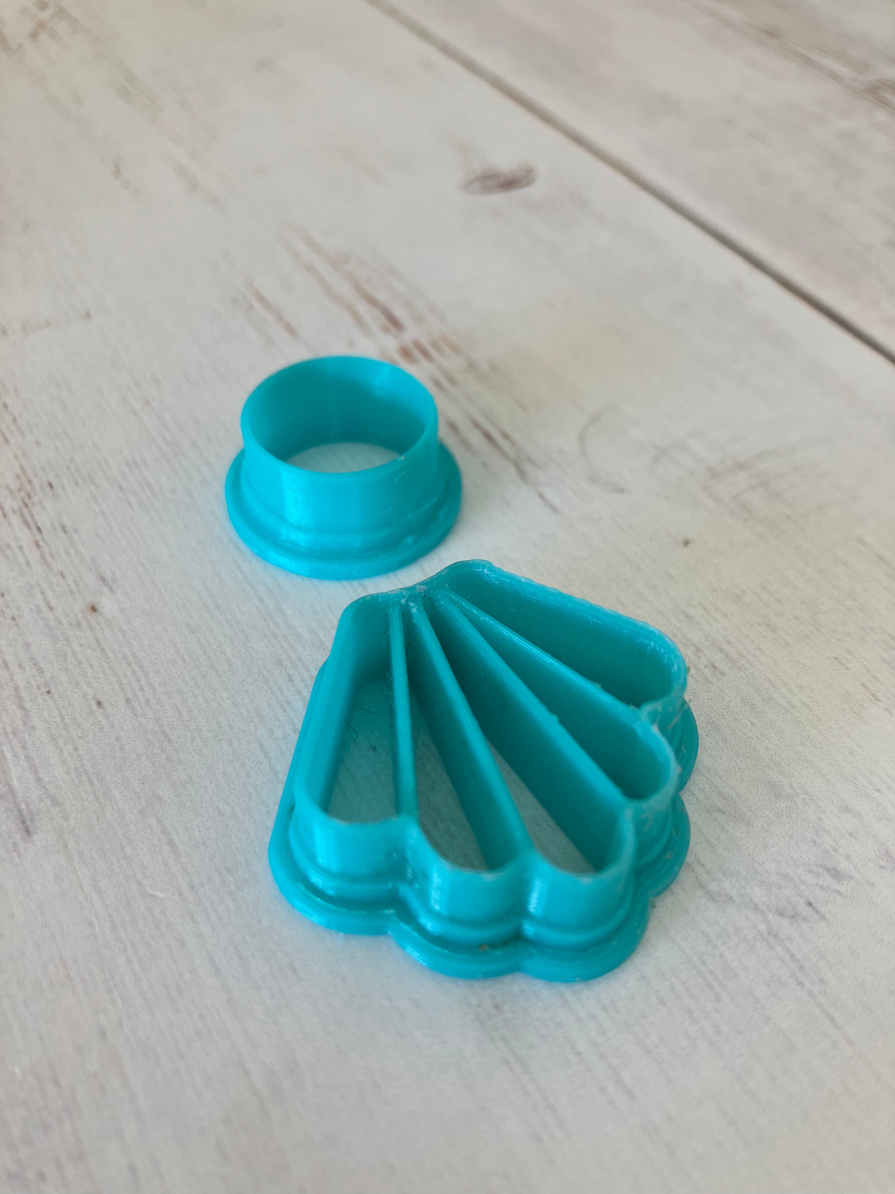3D Gizmo's -  Clam Shell Drop (2 cutters)