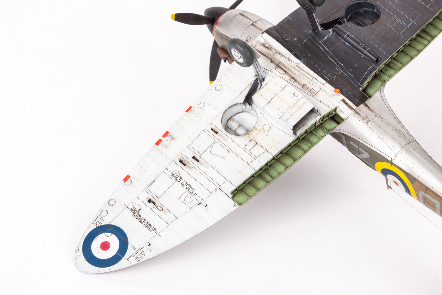 ED11143 - Eduard 1/48 - The Spitfire Story, "Sailor Malan" Dual Combo