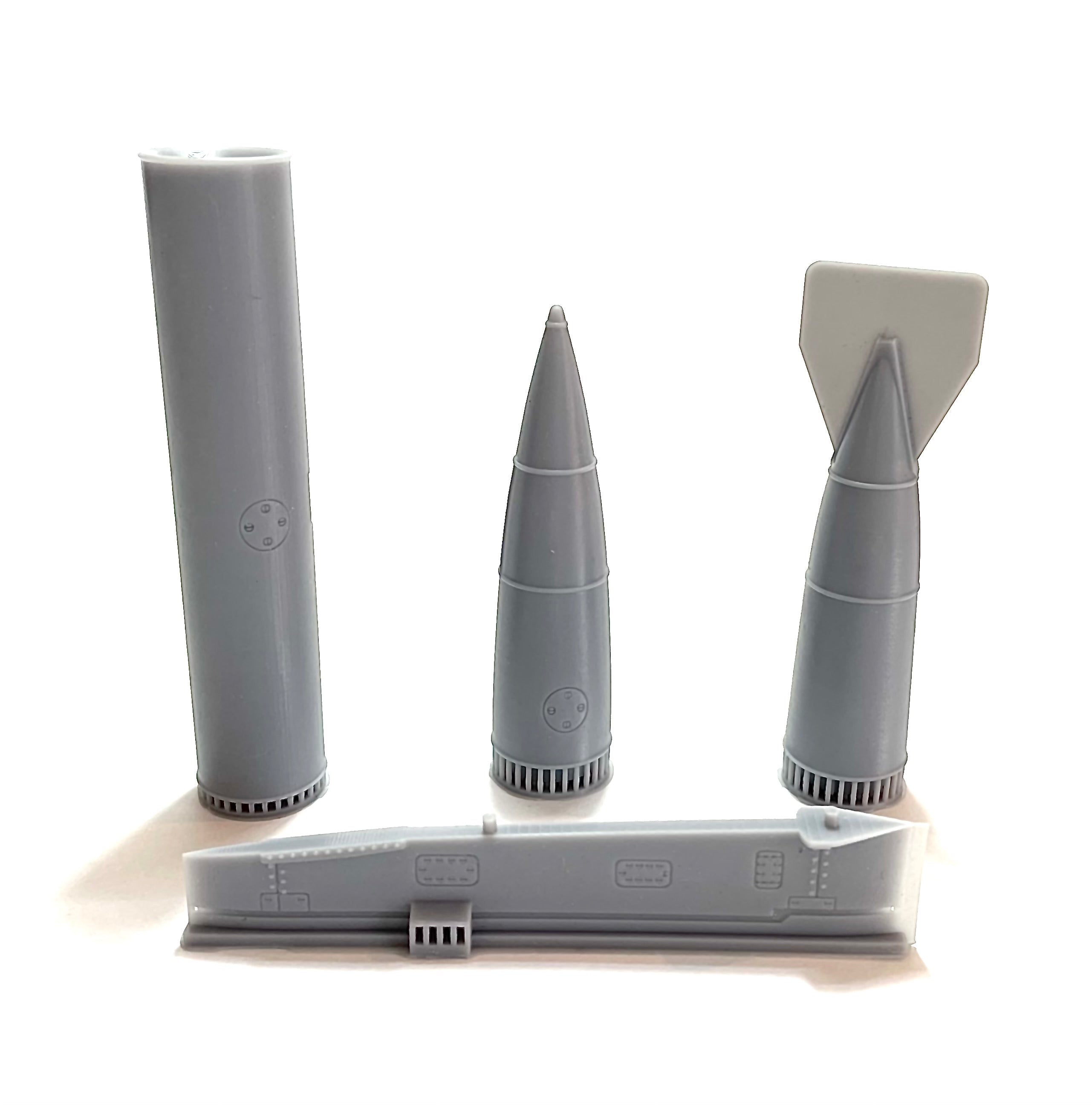 AD48002 - RP825 Supersonic Belly Tank and Early Pylon 1/48