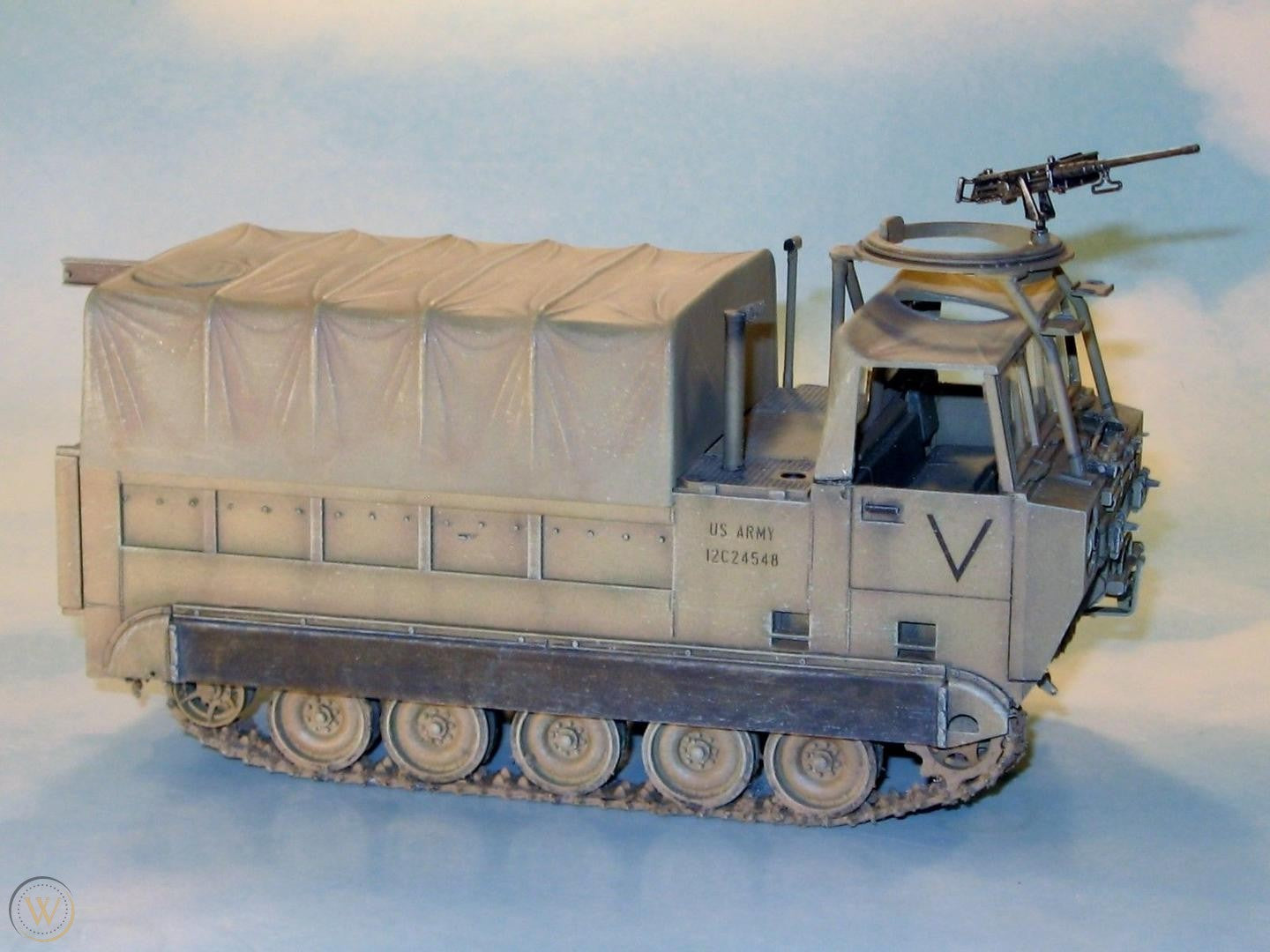 AF35003 - AFV Club 1/35 - M548A1 Tracked Cargo Carrier