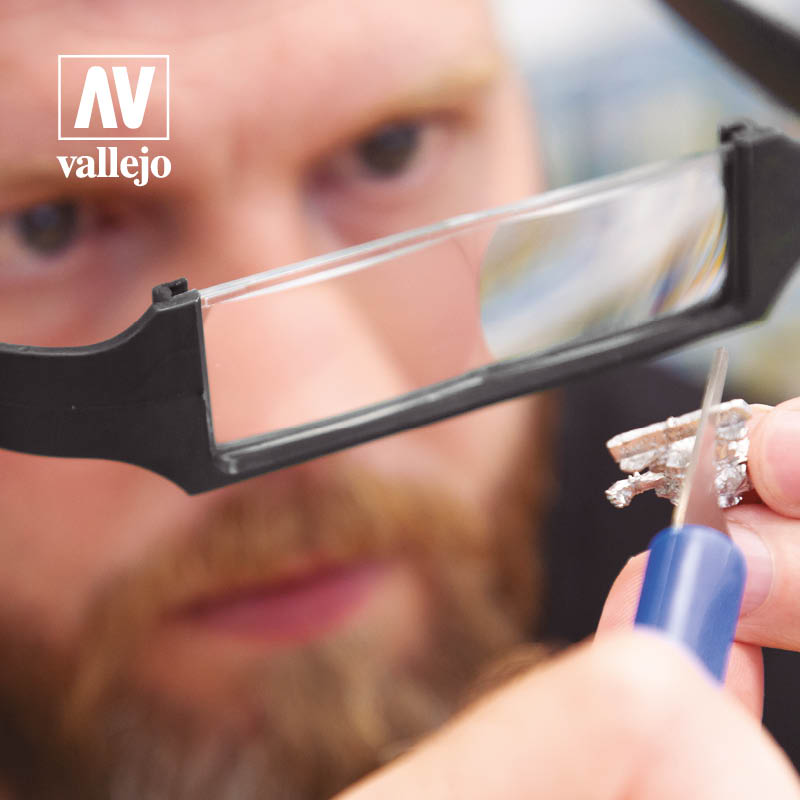 T14001 - Lightweight Headband Magnifier - Vallejo Tools