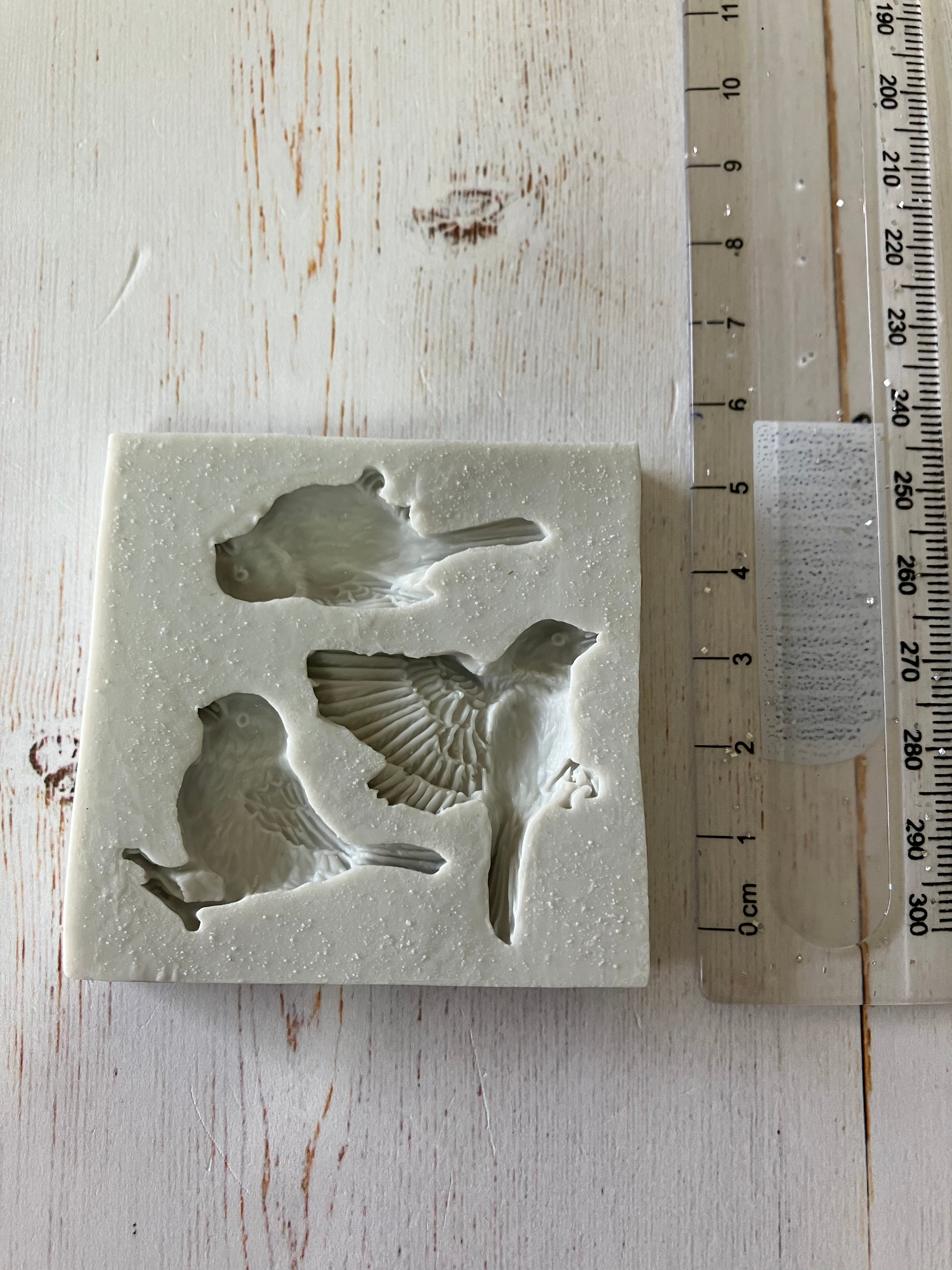 C026 - Bird Mould (3 Birds)