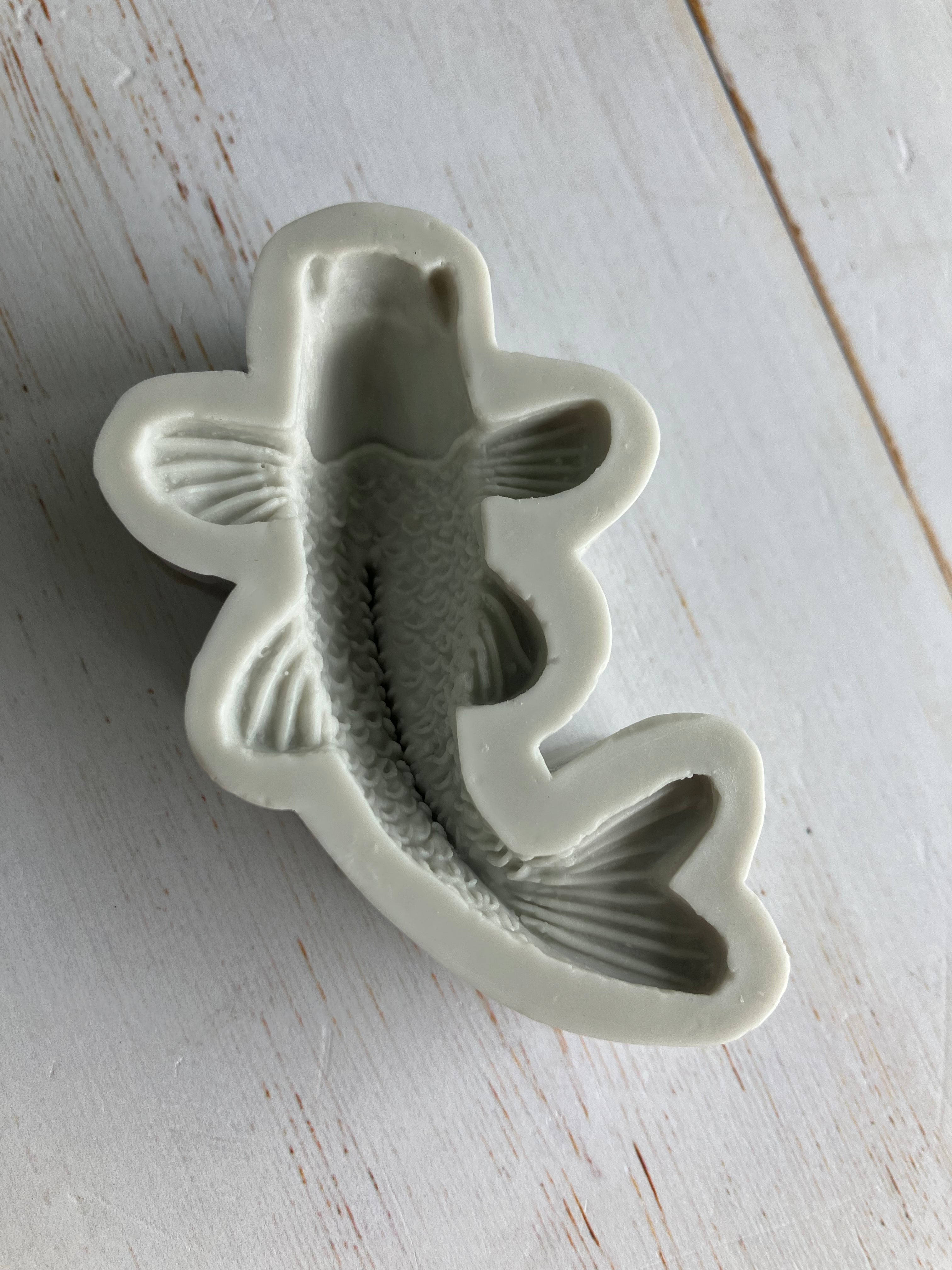 C032 - Koi Fish Mould - 7 CM X 4 CM