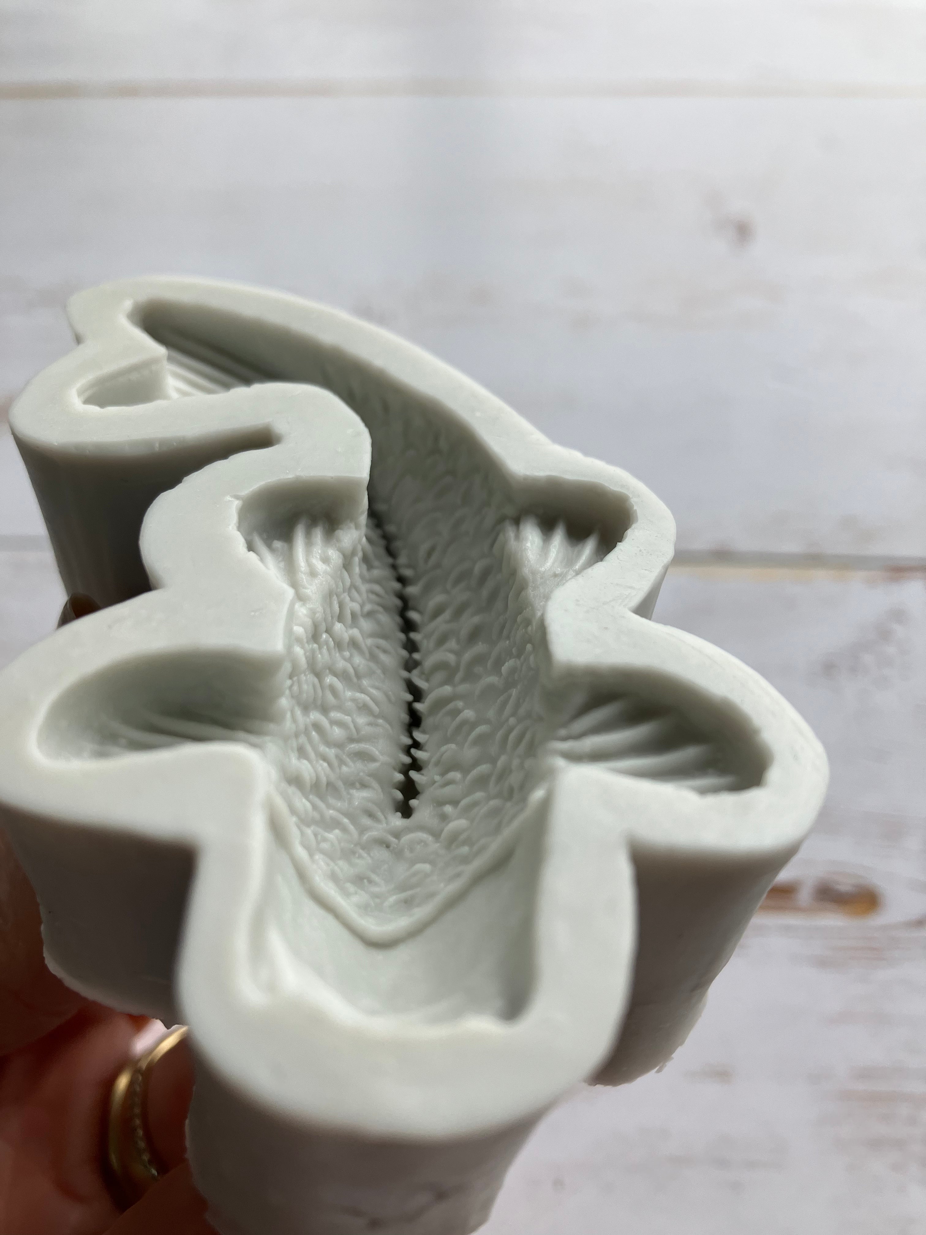 C032 - Koi Fish Mould - 7 CM X 4 CM