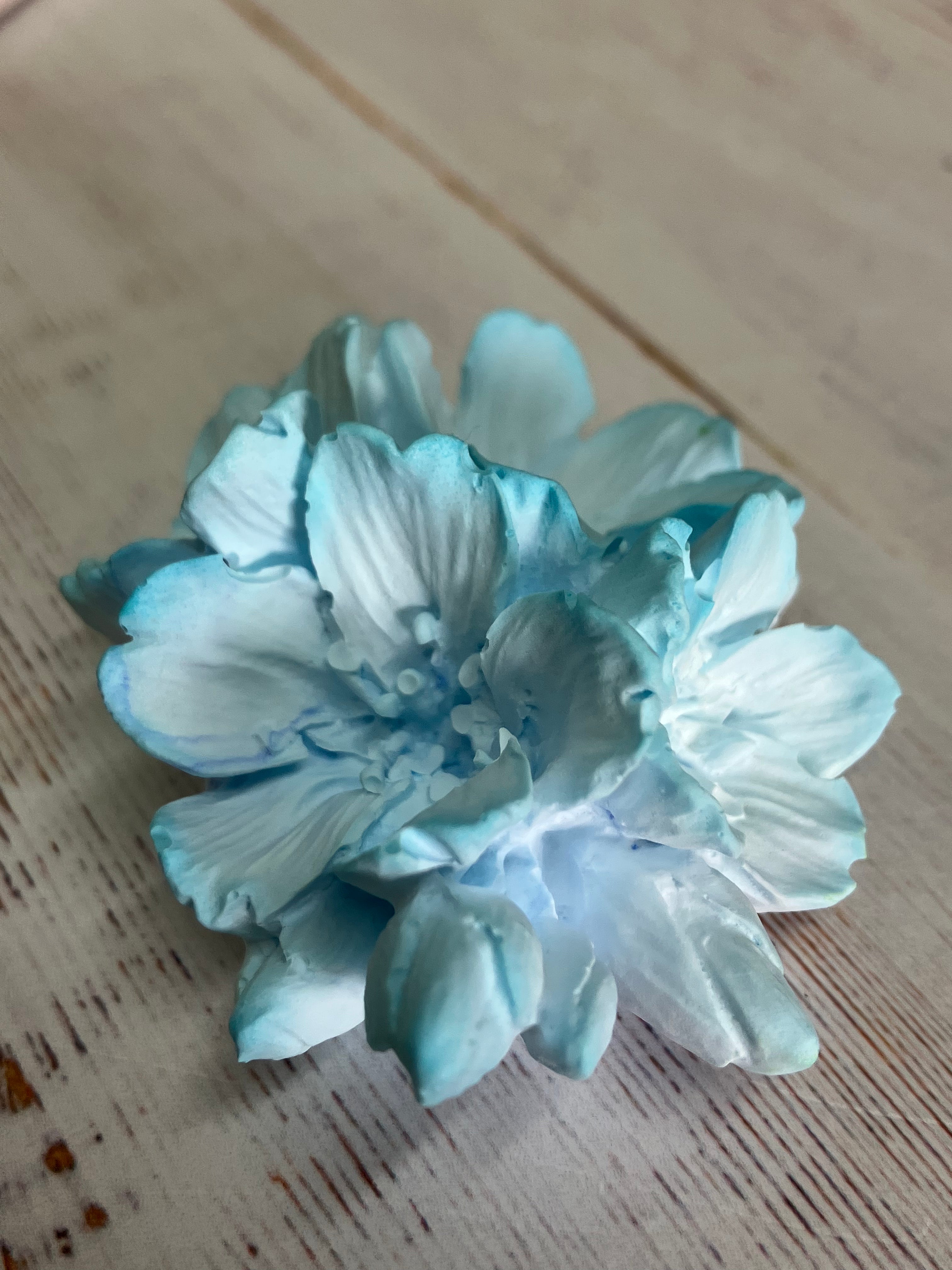 C052 - Flower Cluster Mould - 9.3cm x 6.6cm