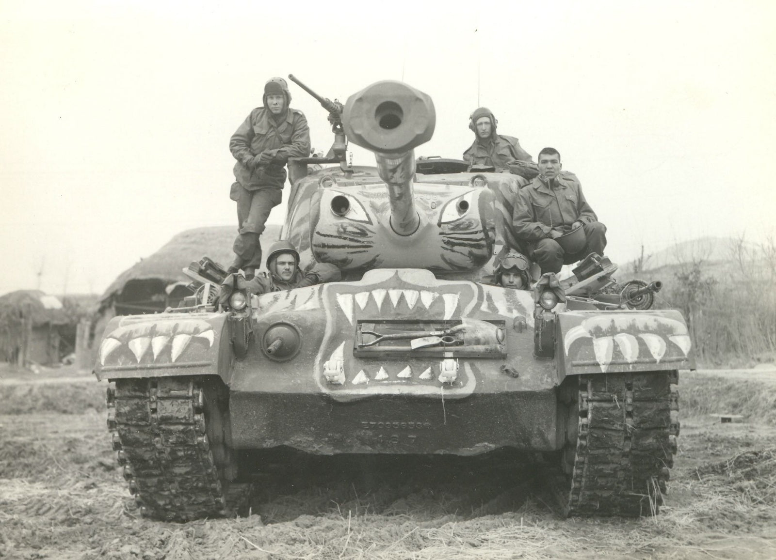 TAK2117 - Takom 1/35 - M46 "Patton" Medium Tank