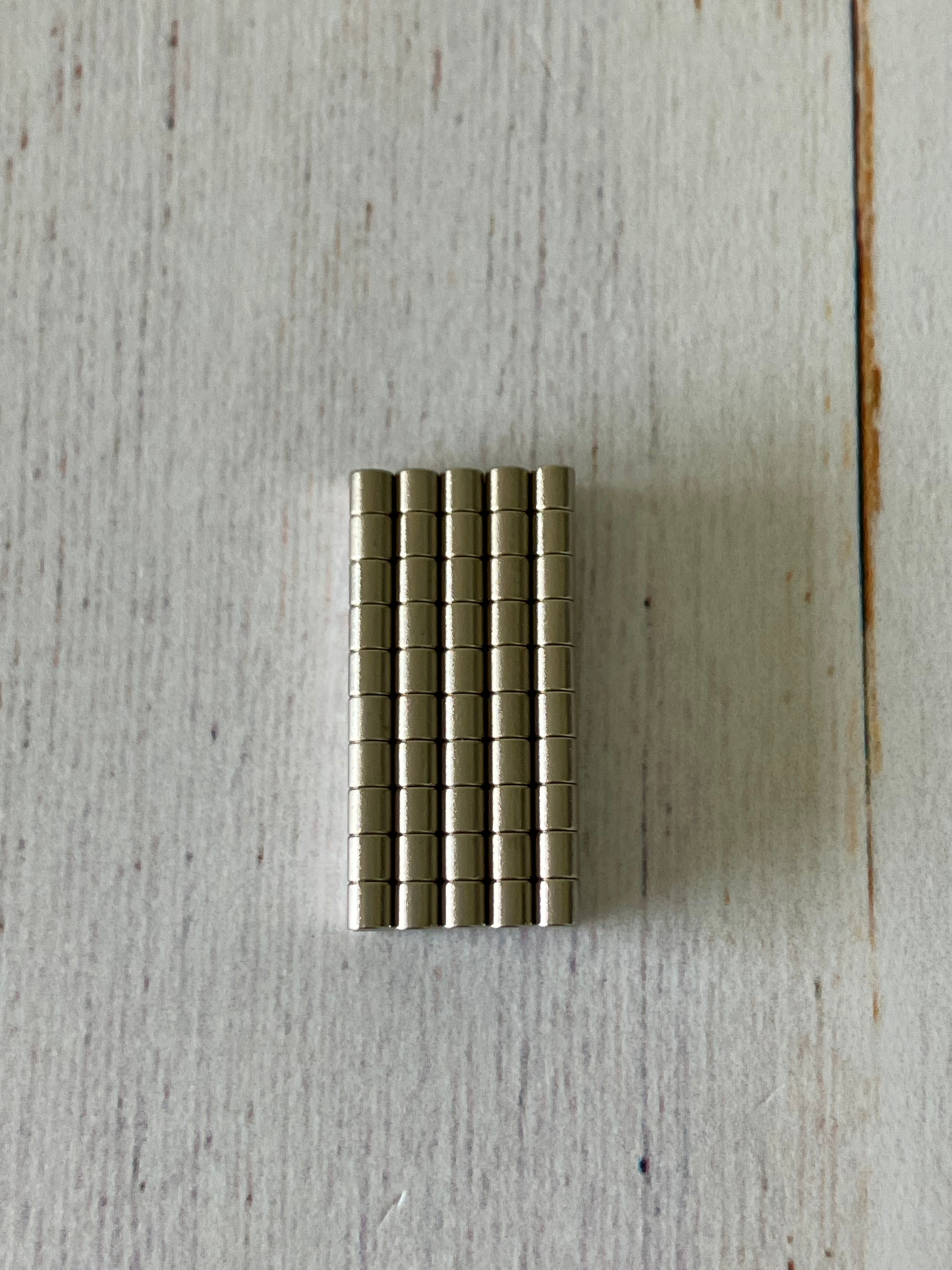 Neodymium Magnets N38 - 2x2mm - set x 100