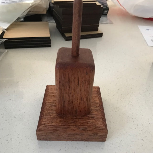 SQUARE MAHOGANY WOOD PLINTH